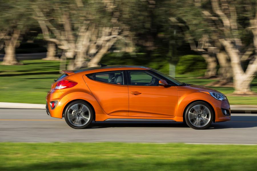  Hyundai Veloster Turbo 2015 года  (US) (фото 14 из 22)